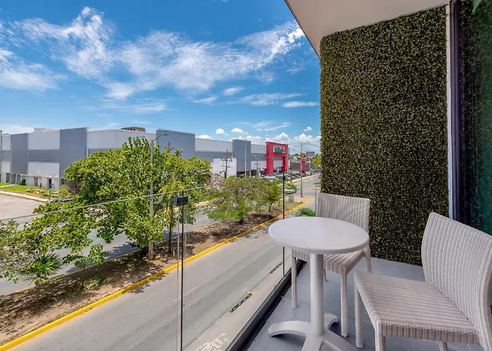 Perfect Steps From 5th Avenue And The