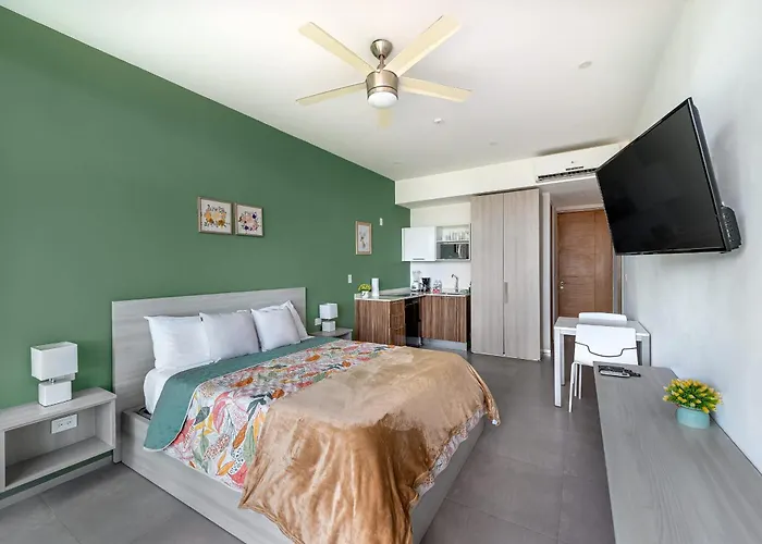 Perfect Steps From 5th Avenue And The * Playa del Carmen